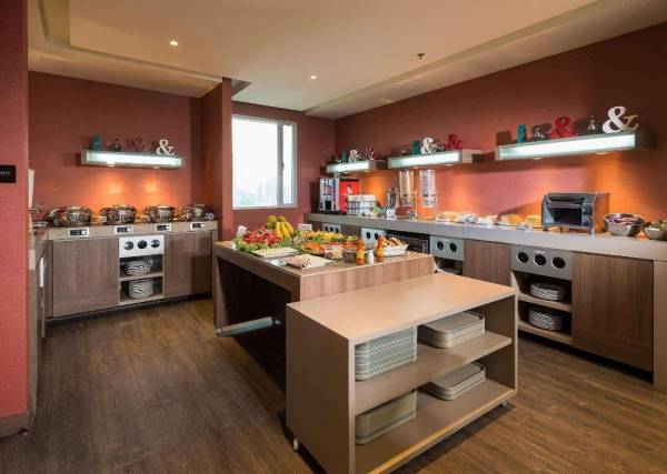 Hampton By Hilton Cartagena Ghrshotels Com Hampton By Hilton Cartagena, Real Wood Kitchen Island Cartagena