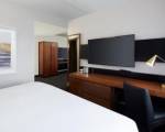 Doubletree By Hilton Montreal Airport