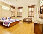 OYO 402 Hotel Noida Residency