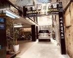 OYO 1107 Dream Gold Hotel 1
