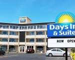 Days Inn & Suites by Wyndham North Bay Downtown