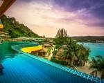 Phi Phi Cliff Beach Resort - SHA Extra Plus
