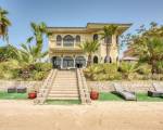 Villa in Frond M by Deluxe Holiday Homes