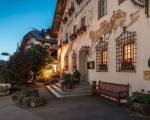Hotel Strasserwirt Herrenansitz zu Tirol