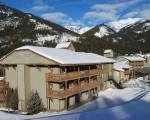 Panorama Mountain Resort - Pine Inn