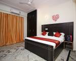 OYO 9192 Hotel Raghav Residency