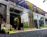 Containers by Eco Hotel Tagaytay