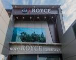 OYO 9327 Royce Executive