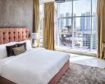 Luxury Staycation - Continental Tower
