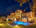 Five Senses Luxury Villas